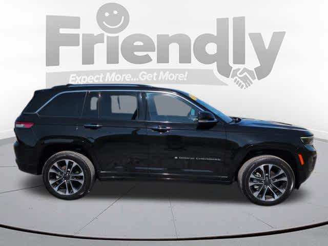 2022 Jeep Grand Cherokee Overland photo 4