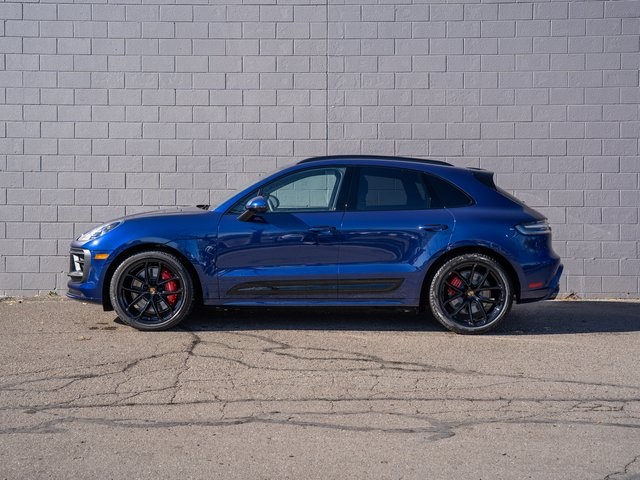 2026 Porsche Macan GTS photo 2