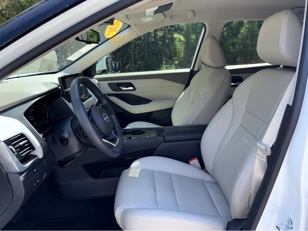 2024 Nissan Rogue SL photo 21