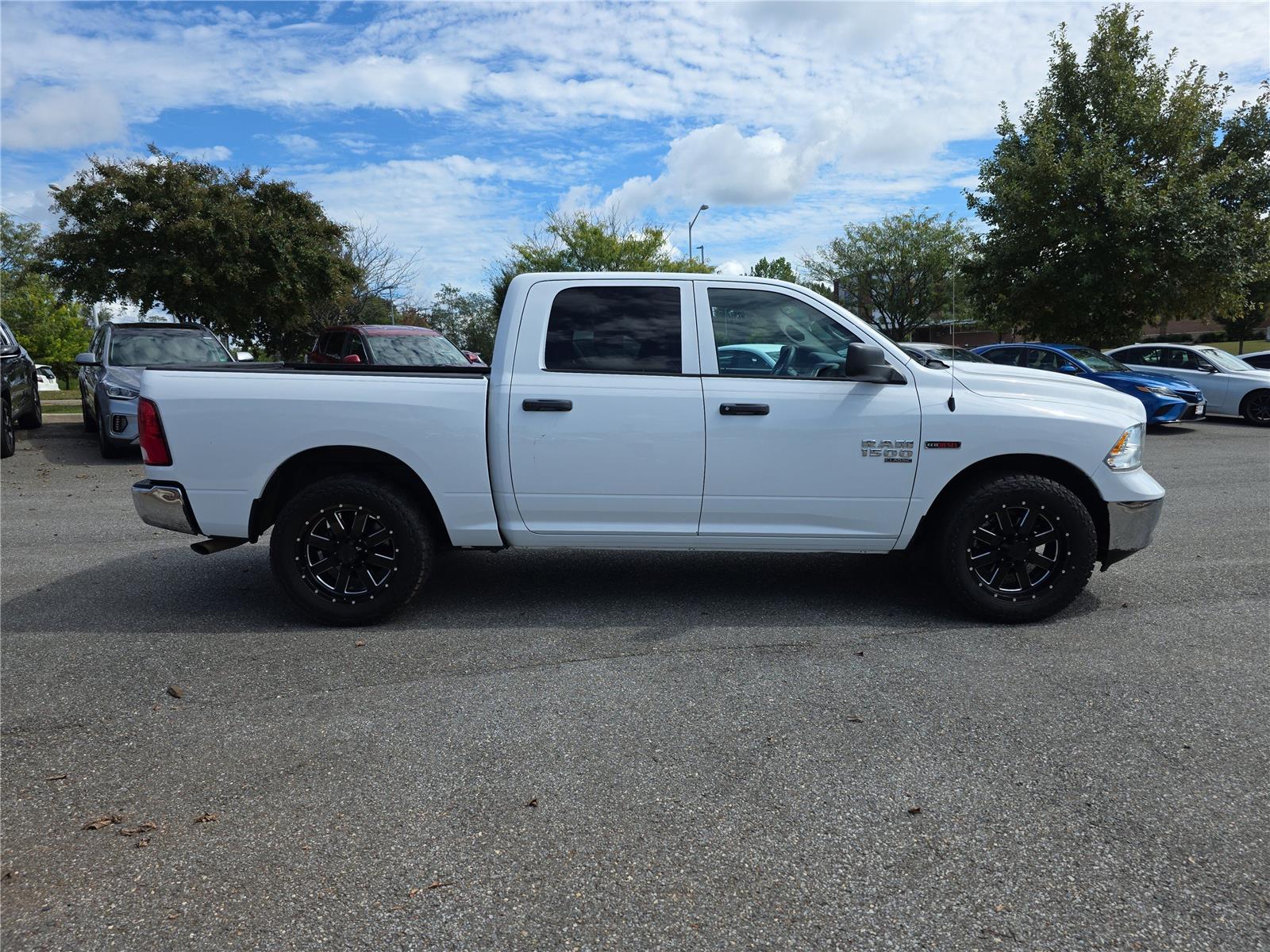 2019 Ram 1500 Classic Tradesman photo 2