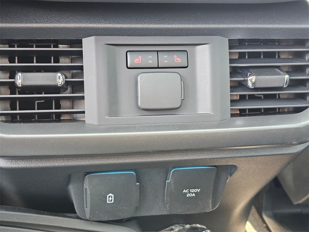 2025 Ford F-150 Lariat photo 18