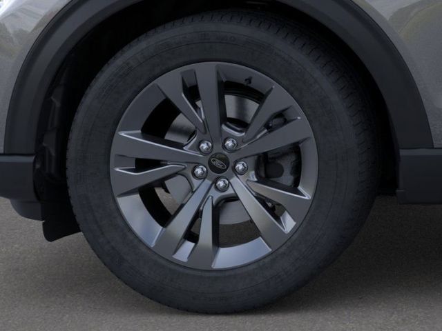 2025 Ford Explorer photo 18