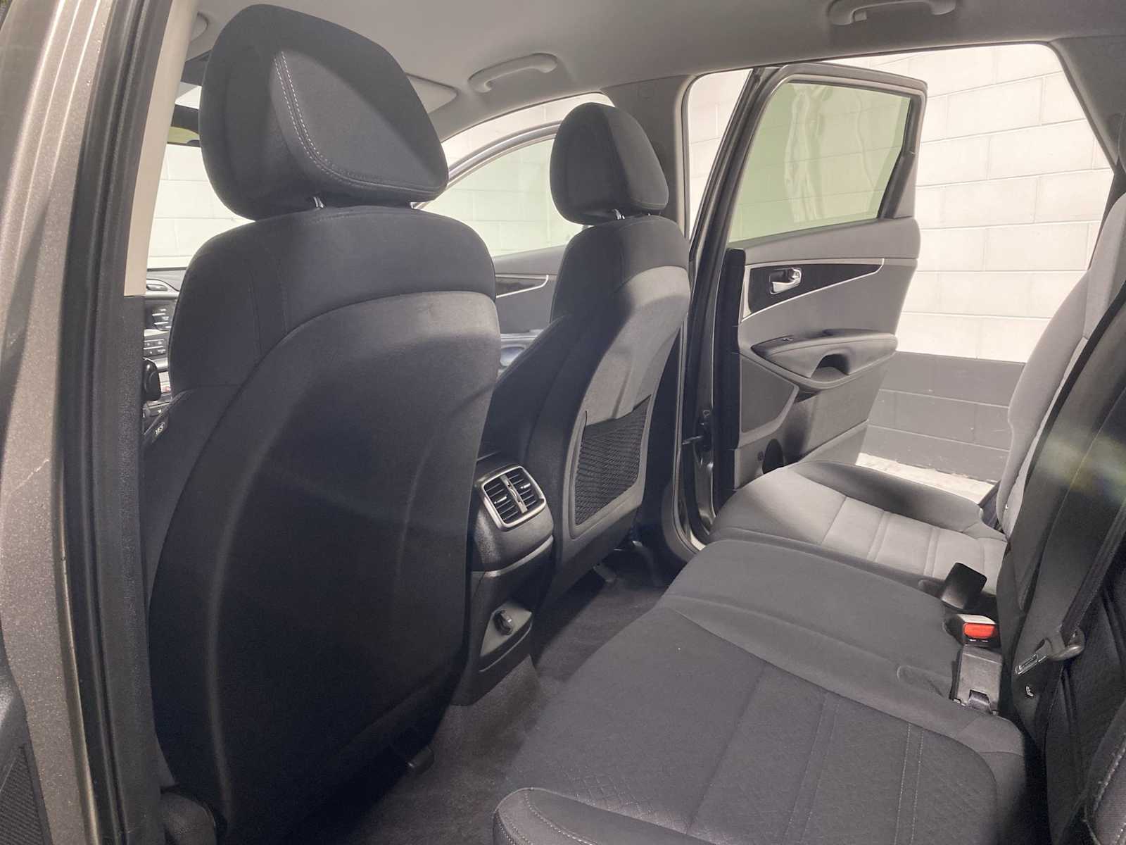 2016 Kia Sorento L photo 11