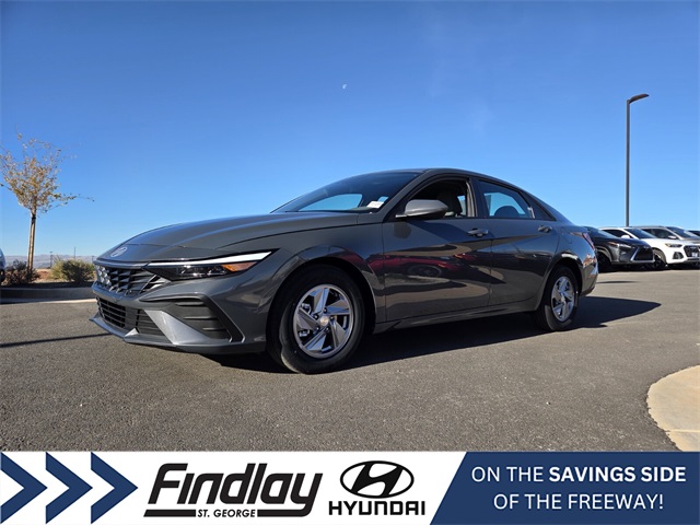 2026 Hyundai Elantra SE's photo