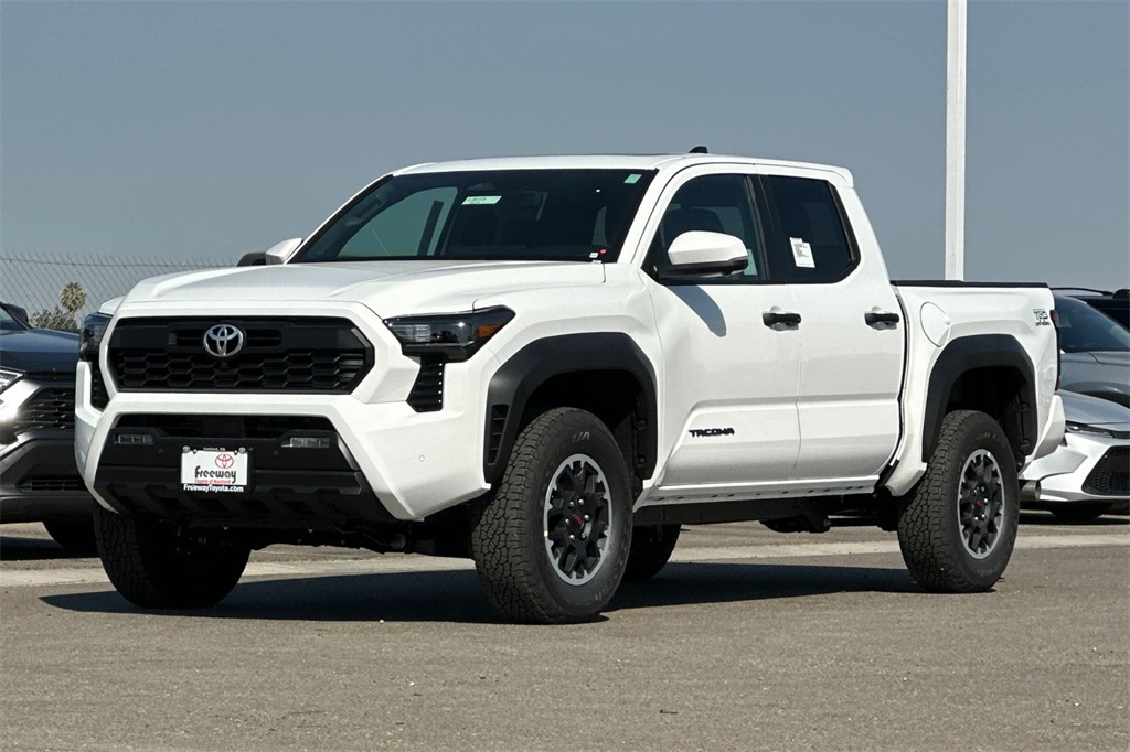 2025 Toyota Tacoma TRD Off-Road 4x4 Double Cab photo 8