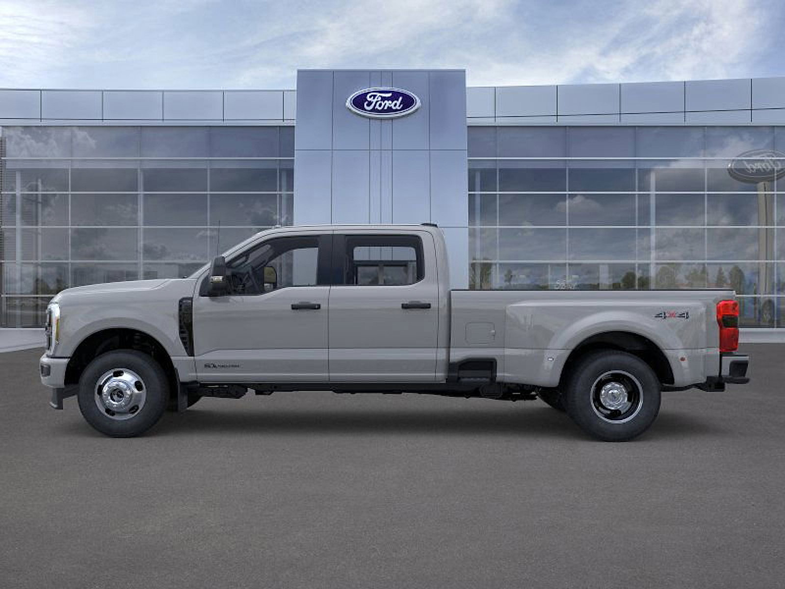2026 Ford F-350 XL photo 3