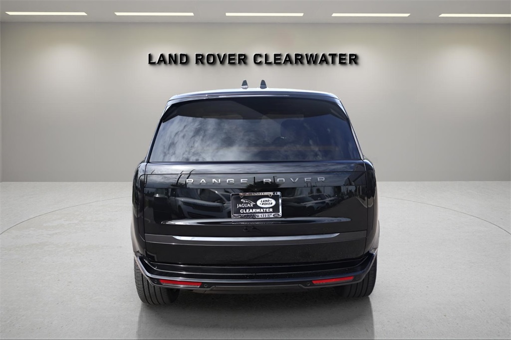 2025 Land Rover Range Rover SE photo 4