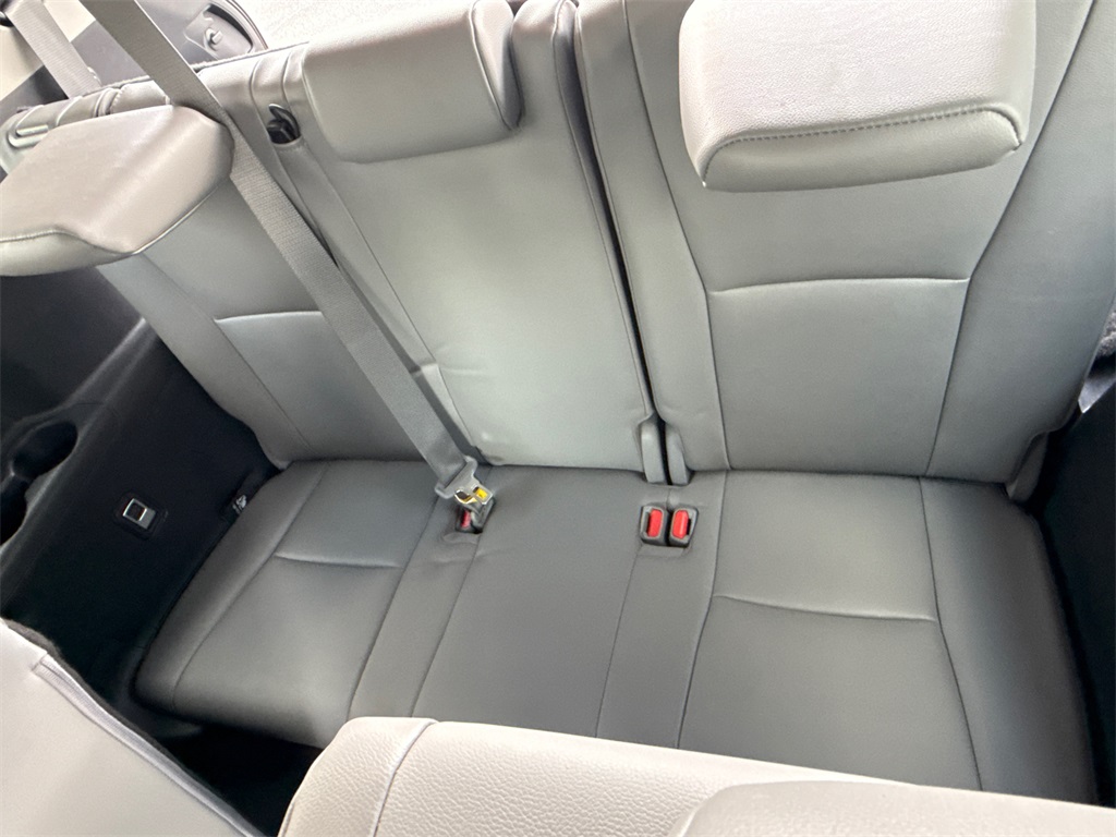 2021 Toyota Highlander XLE photo 23