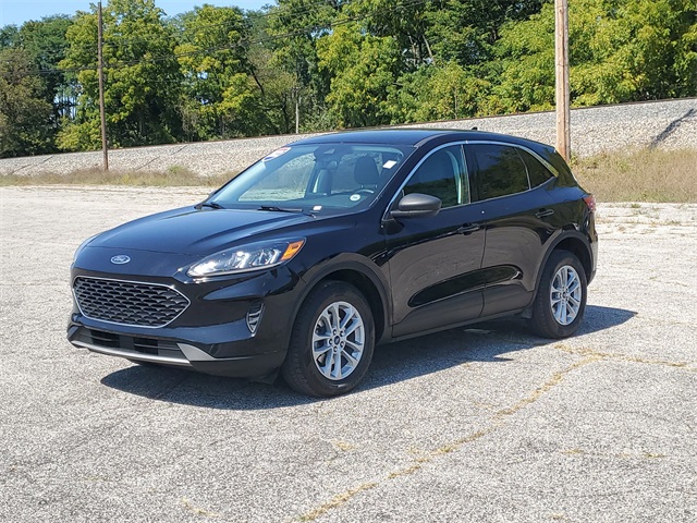 2022 Ford Escape SE photo 2