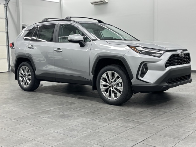 2025 Toyota RAV4 XLE Premium's photo