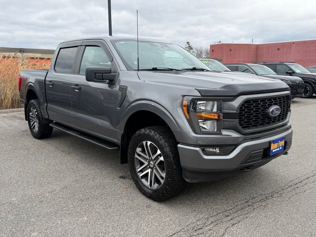 2023 Ford F-150 XL's photo