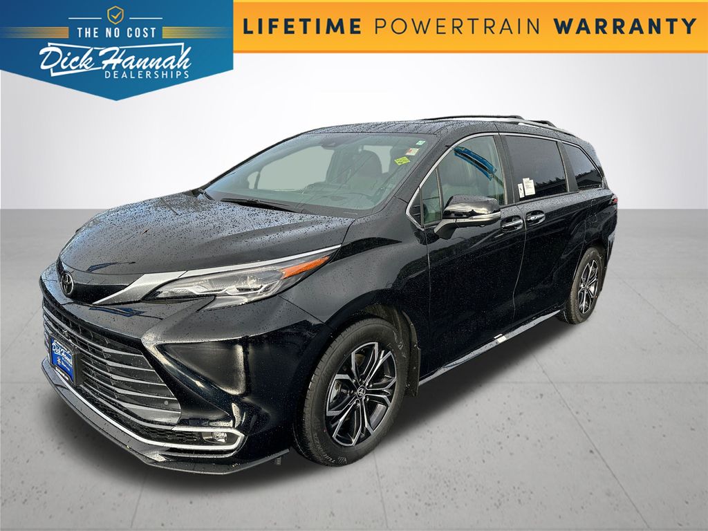 2026 Toyota Sienna Platinum's photo
