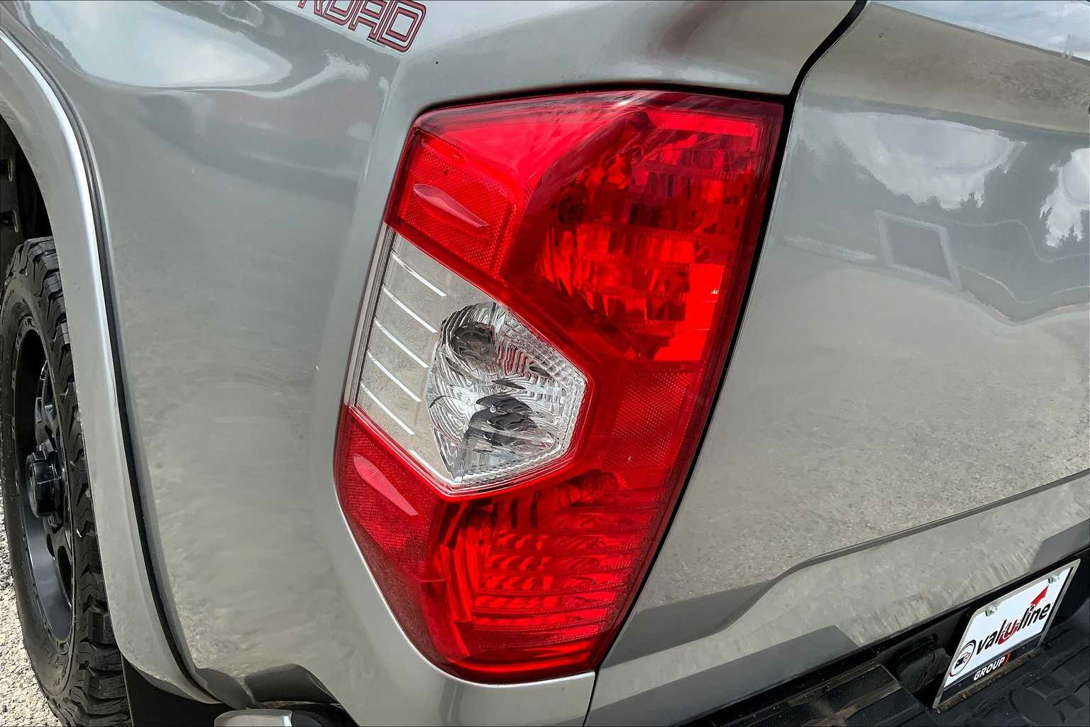 2017 Toyota Tundra SR5 photo 27