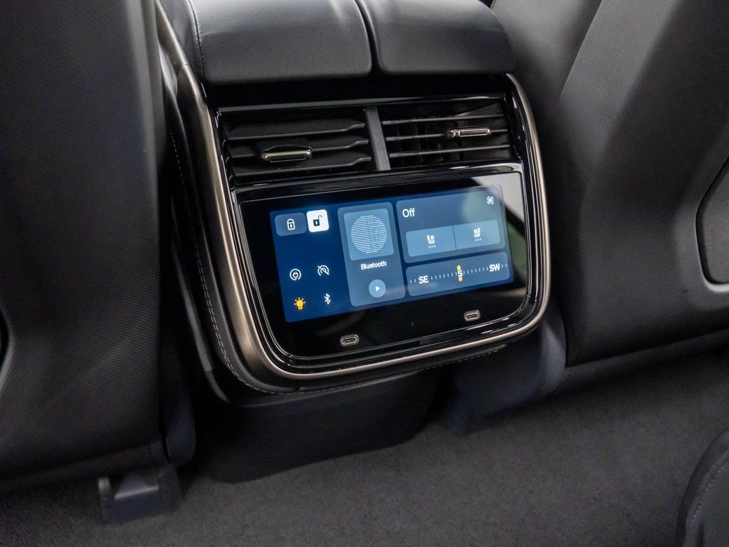2022 Rivian R1S Launch Edition photo 22