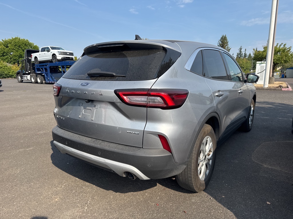2024 Ford Escape Active photo 2