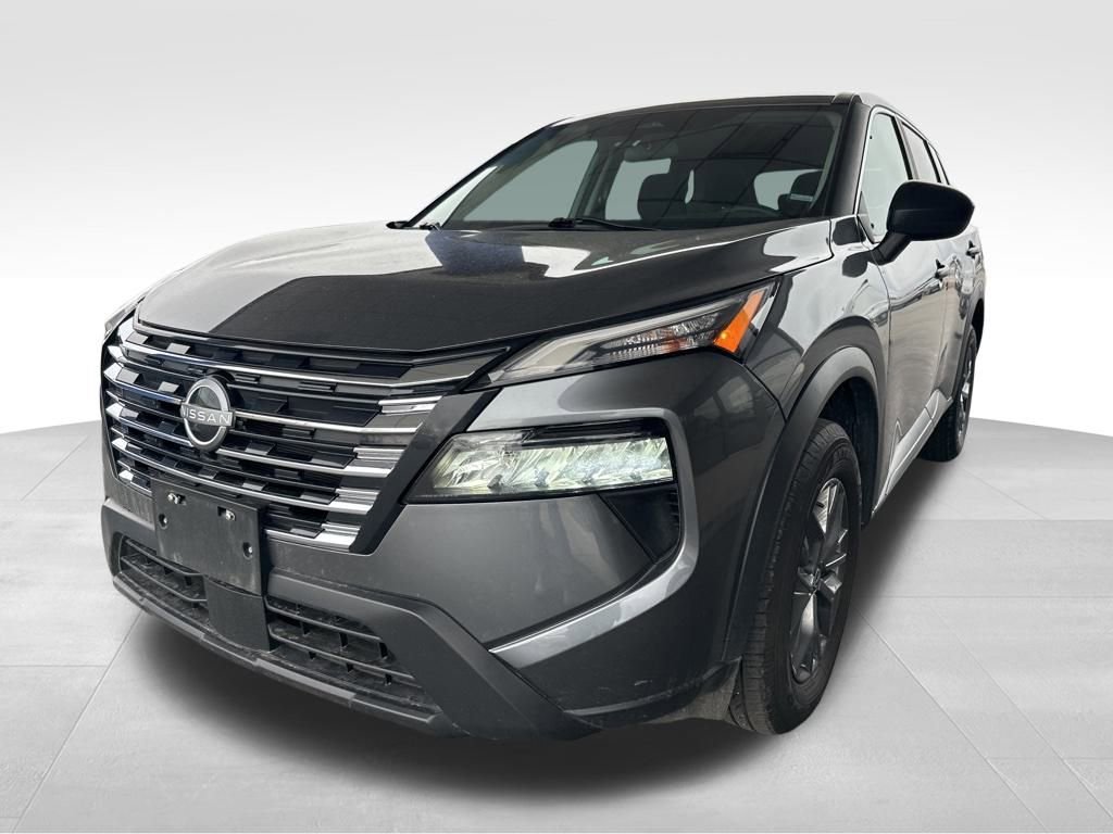 2024 Nissan Rogue S's photo