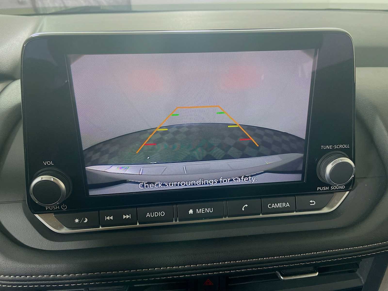 2024 Nissan Rogue SV photo 11