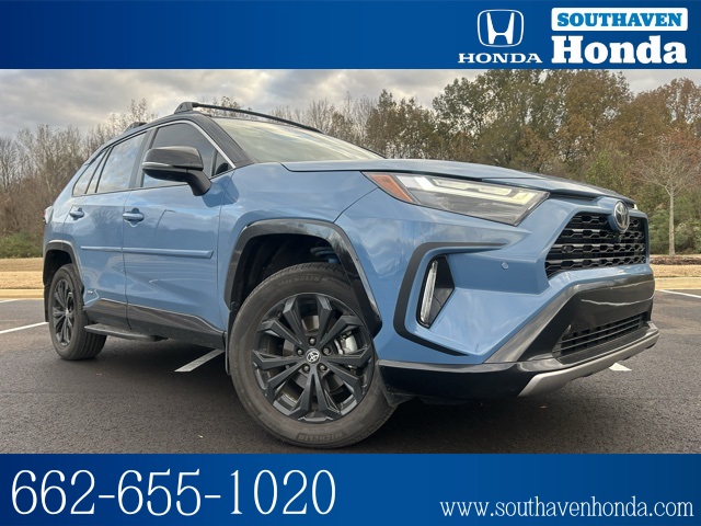 2025 Toyota RAV4 XSE's photo