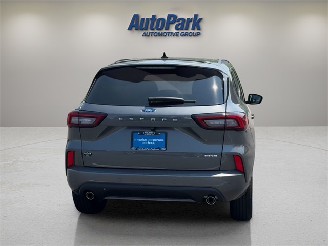 2024 Ford Escape ST-Line photo 6