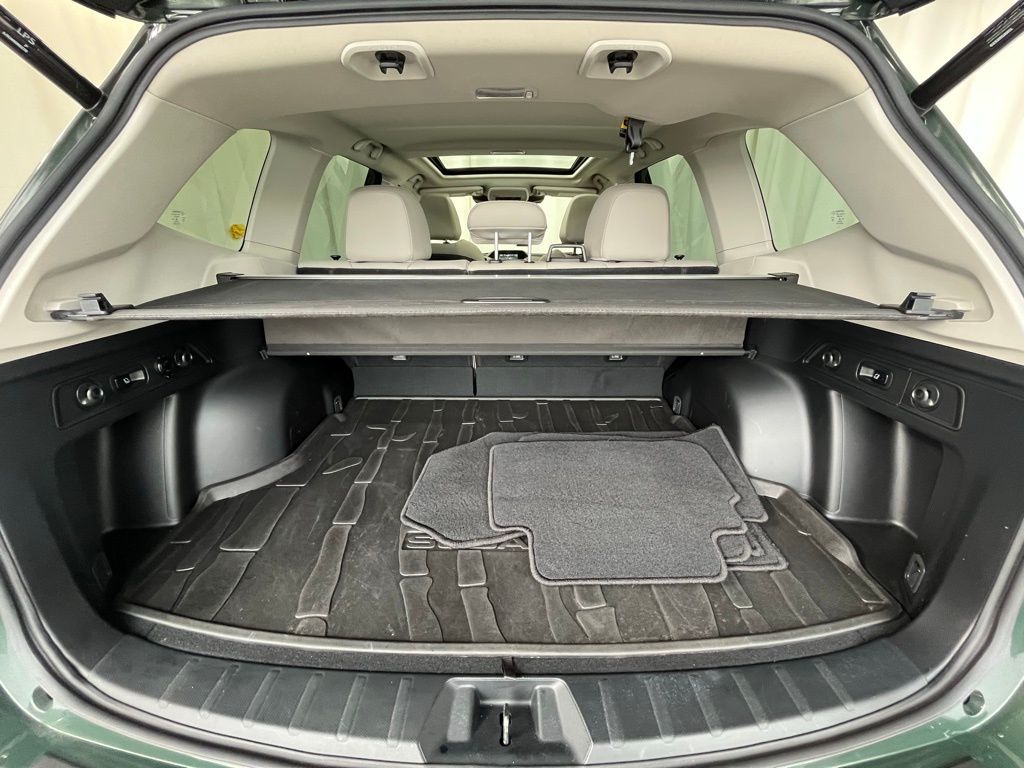 2022 Subaru Forester Limited photo 24