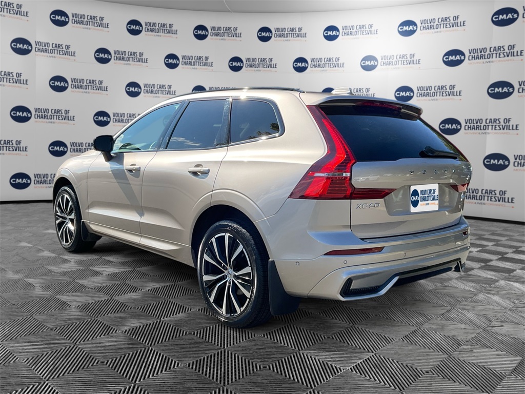 2024 Volvo XC60 B5 Plus photo 3