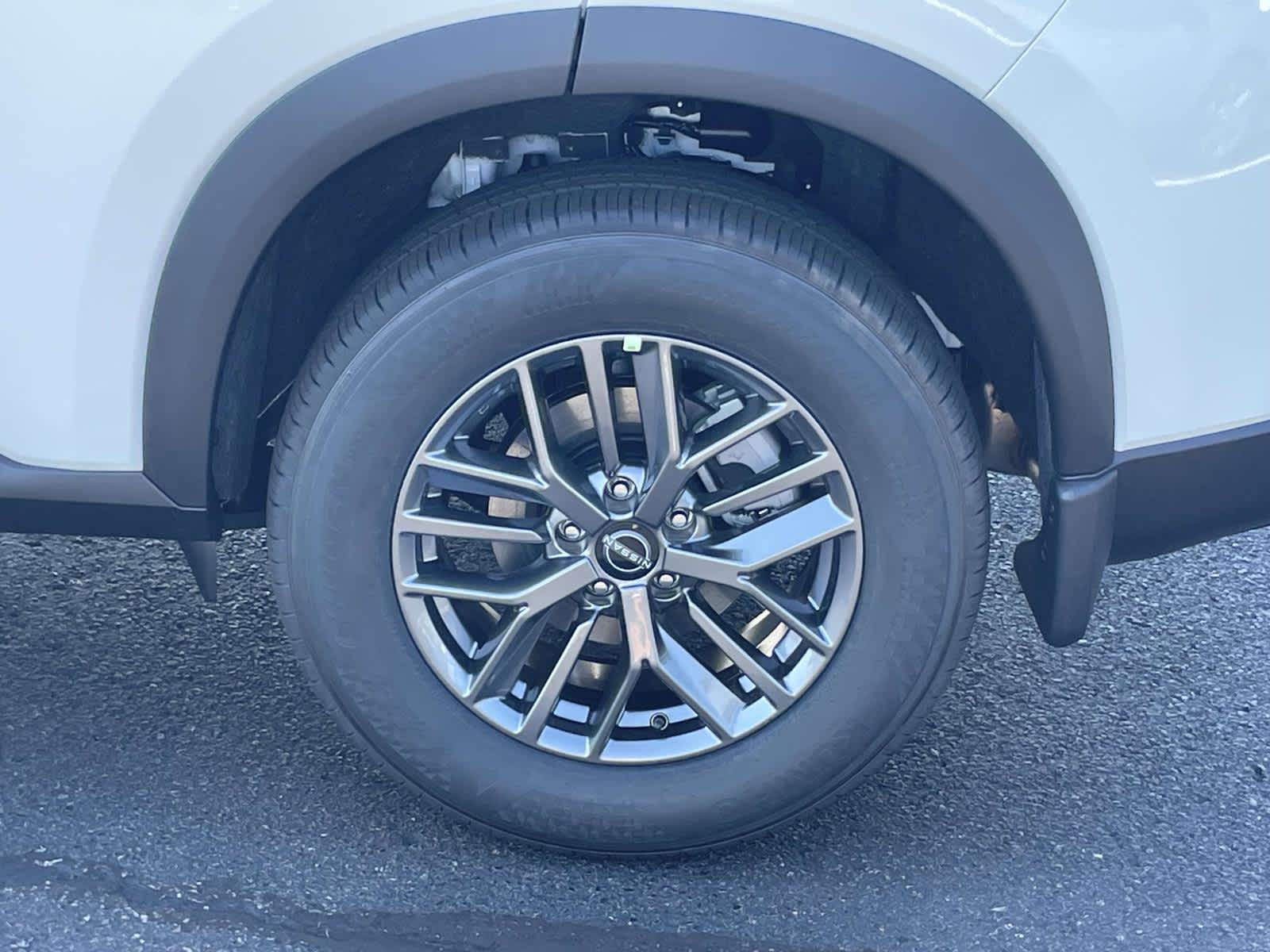 2026 Nissan Rogue S photo 10