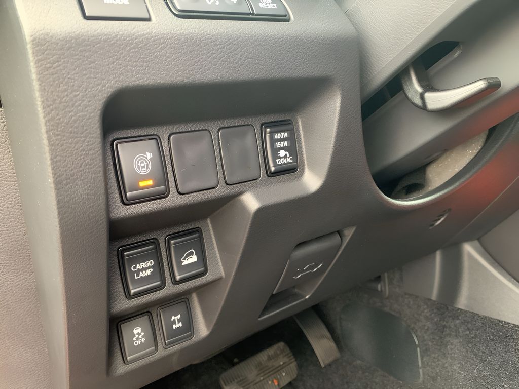 2025 Nissan Frontier PRO-4X photo 26