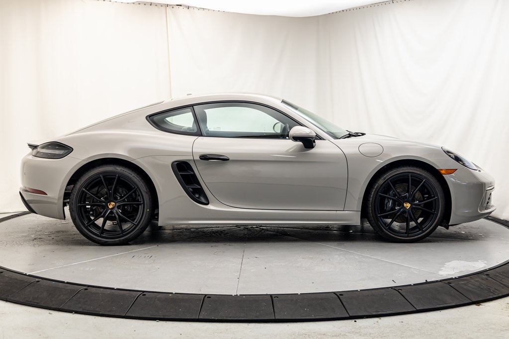 2024 Porsche Cayman Base photo 8
