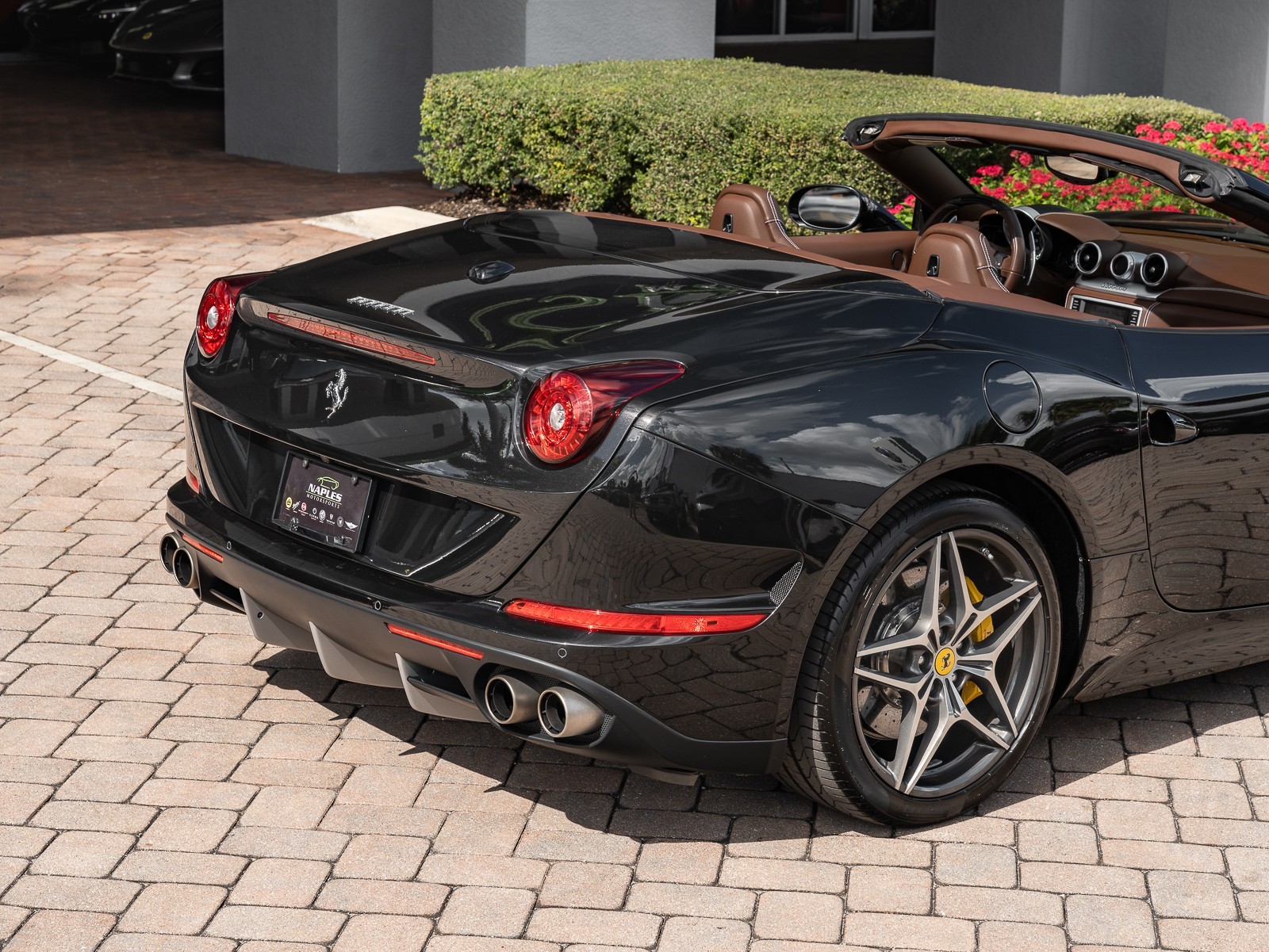 2015 Ferrari California T photo 3