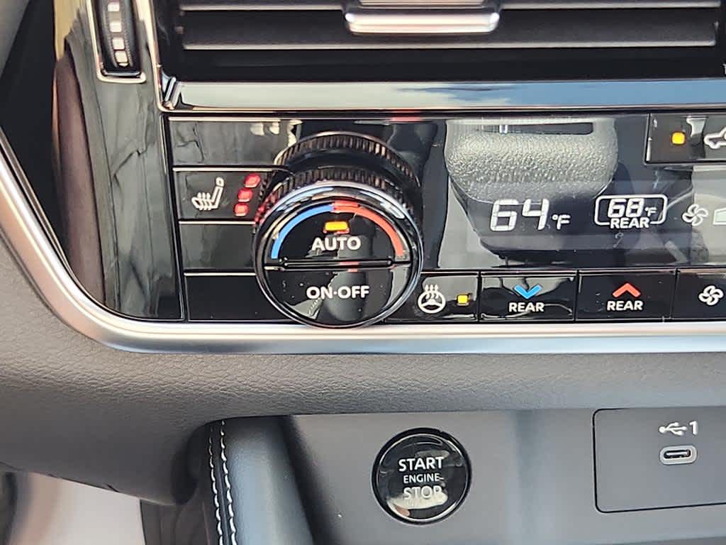 2026 Nissan Rogue Platinum photo 17