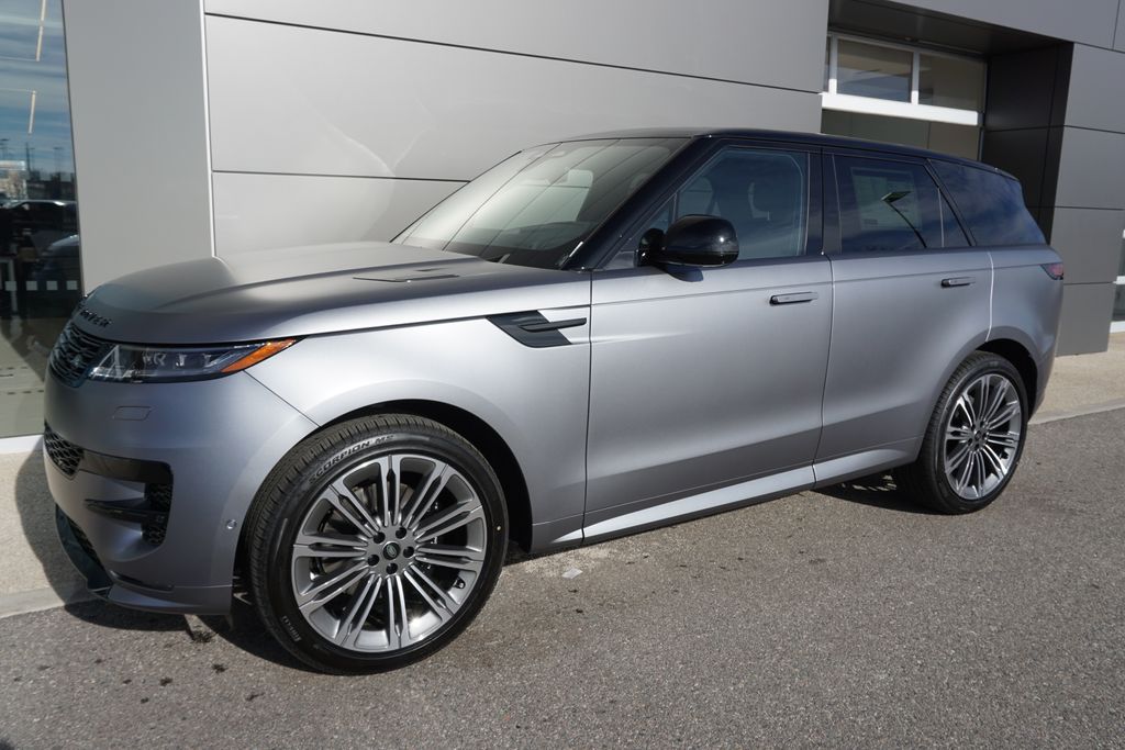 2025 Land Rover Range Rover Sport SE photo 3