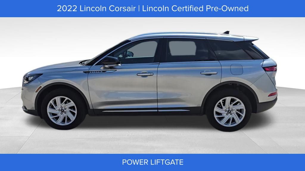 2022 Lincoln Corsair Standard photo 2