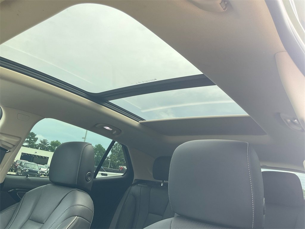 2021 Buick Envision Essence photo 13
