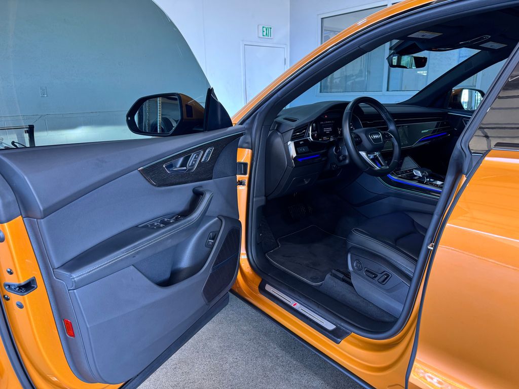 2022 Audi Q8 55 Premium Plus photo 16