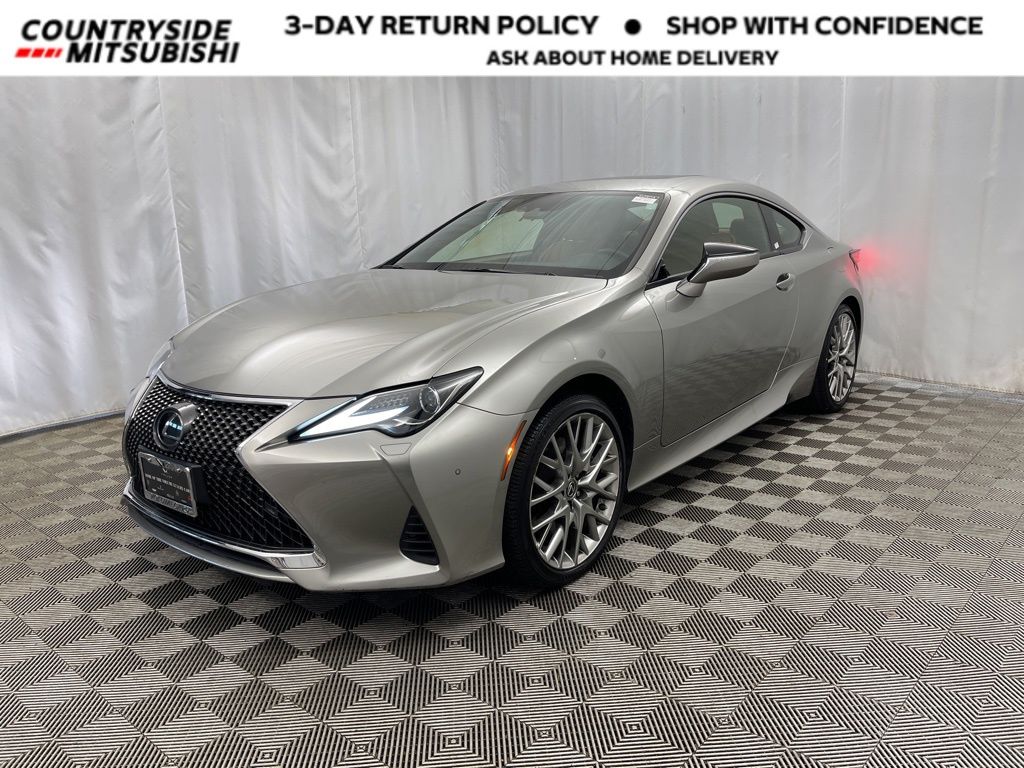 2019 Lexus RC 300's photo