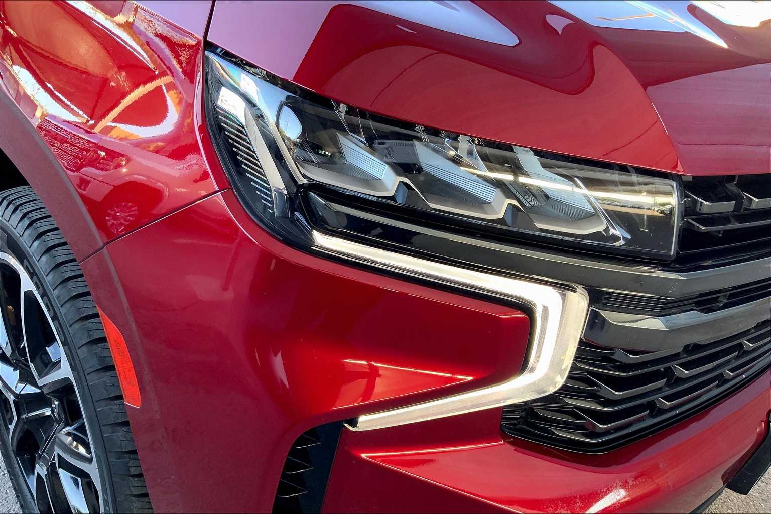 2022 Chevrolet Suburban RST photo 27