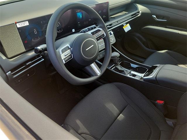2025 Hyundai Tucson SE photo 4