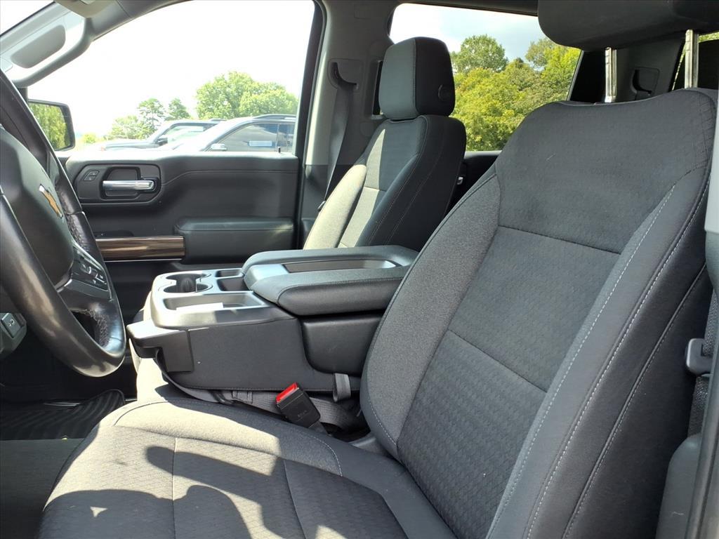 2021 Chevrolet Silverado 1500 LT photo 2