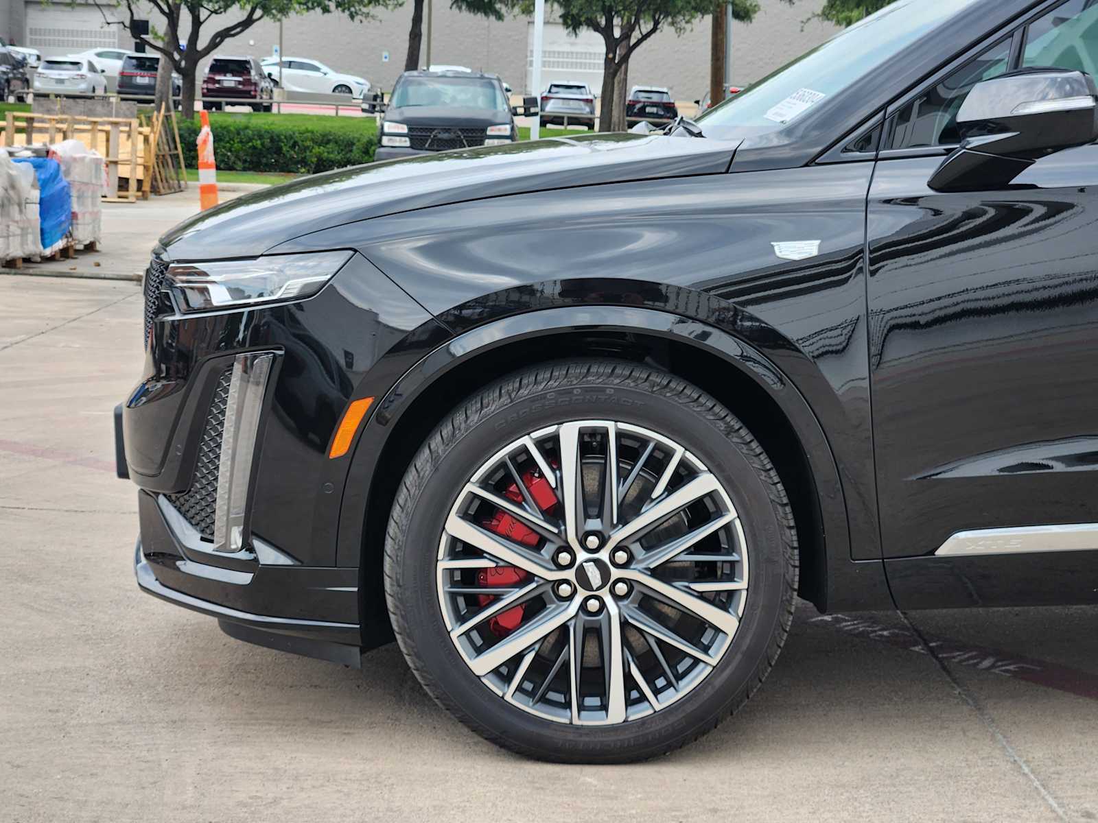 2025 Cadillac XT5 Sport photo 3