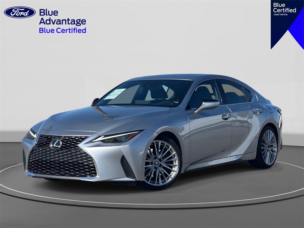 2023 Lexus IS 300's photo