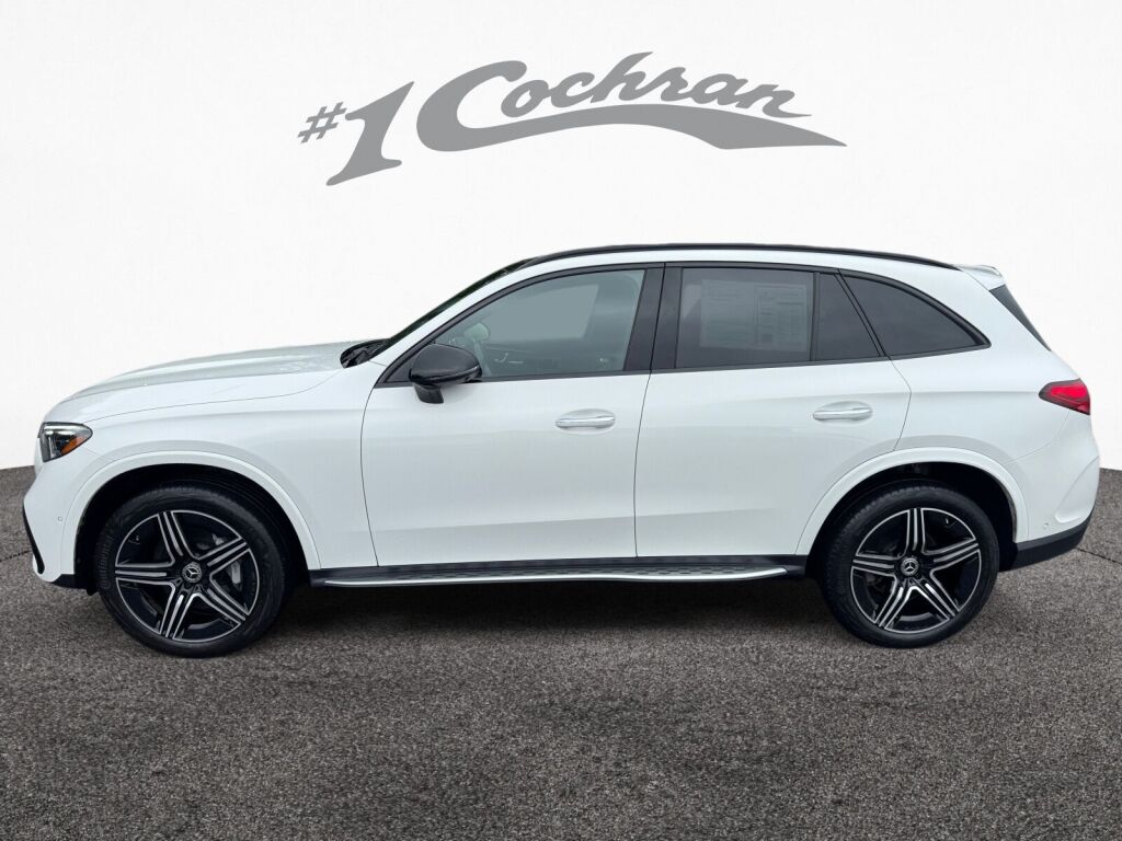 2024 Mercedes Benz GLC 300 photo 4