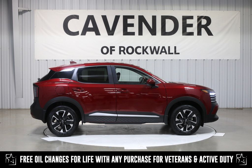 2025 Nissan Kicks SV photo 6