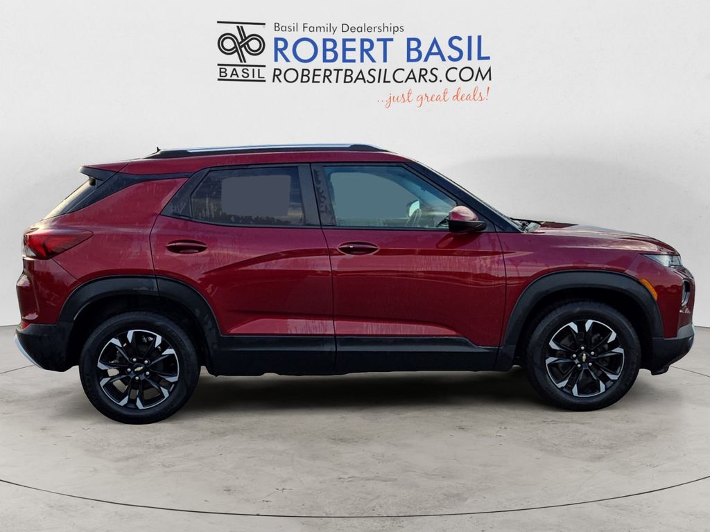 2022 Chevrolet Trailblazer LT photo 3