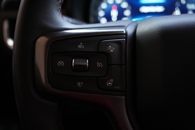 2023 Chevrolet Suburban RST photo 12
