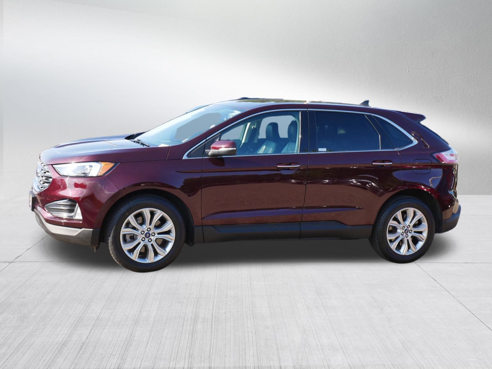 2022 Ford Edge Titanium photo 3