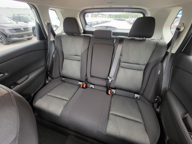 2026 Nissan Rogue SV photo 14