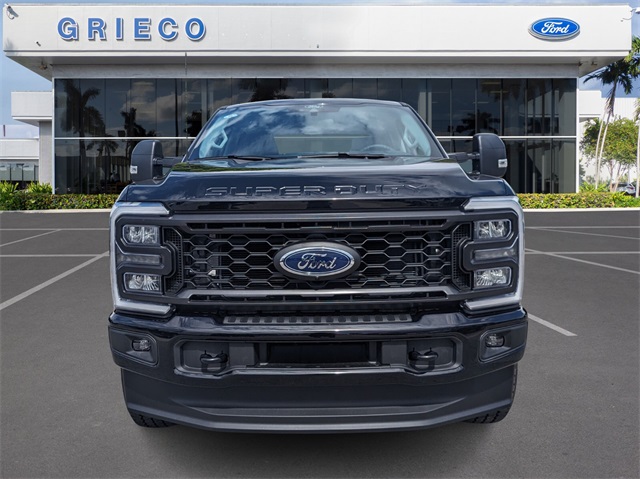 2025 Ford F-250 XL photo 3