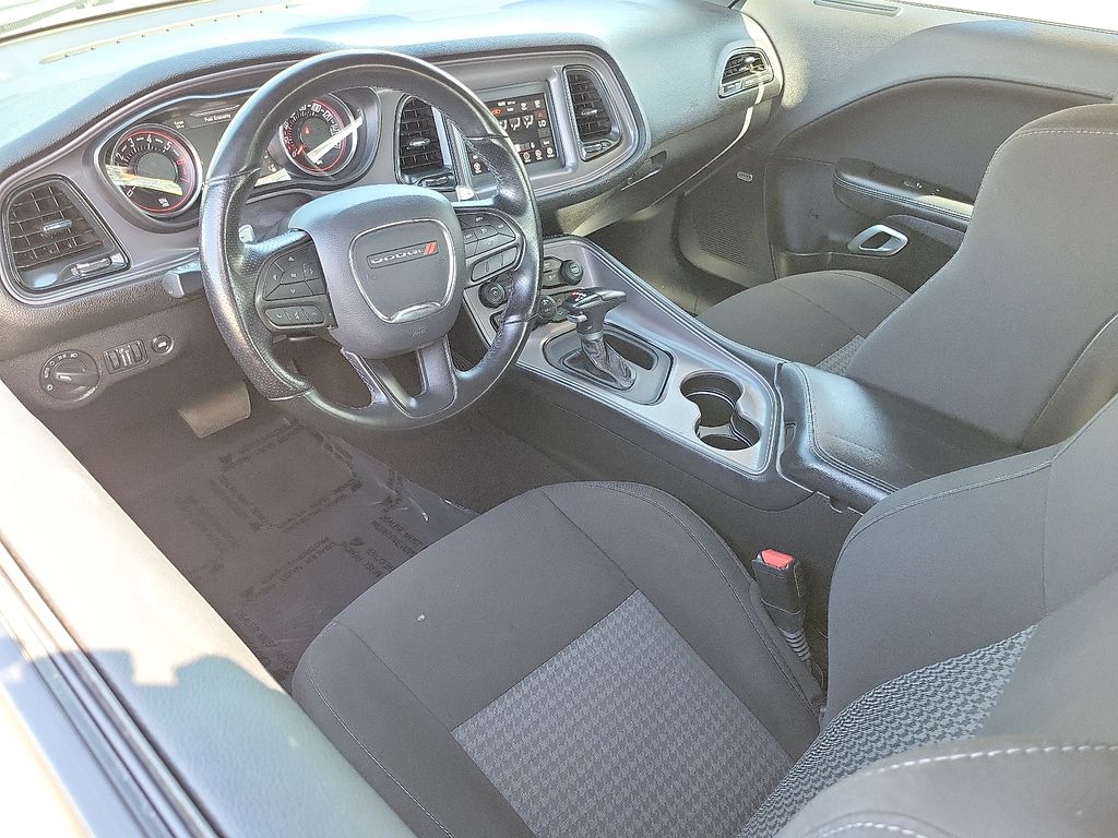 2023 Dodge Challenger R/T photo 3