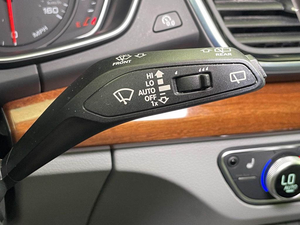 2022 Audi Q5 45 S line Premium photo 35