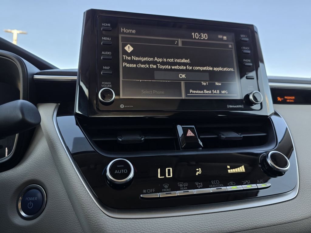 2022 Toyota Corolla Hybrid LE photo 2